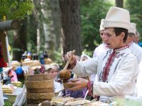 Моления в священной роще Чумбылат, 2010 г.